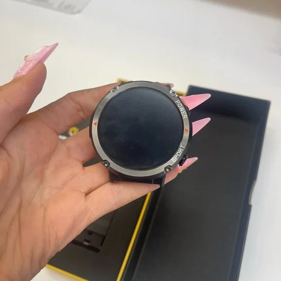 Black Men's Sport Smartwatch with Silicone Strap - Picture 2 of 8